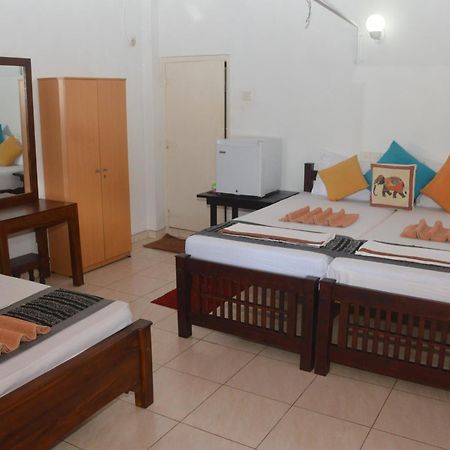 Weligama Bay View Hotel Exterior photo
