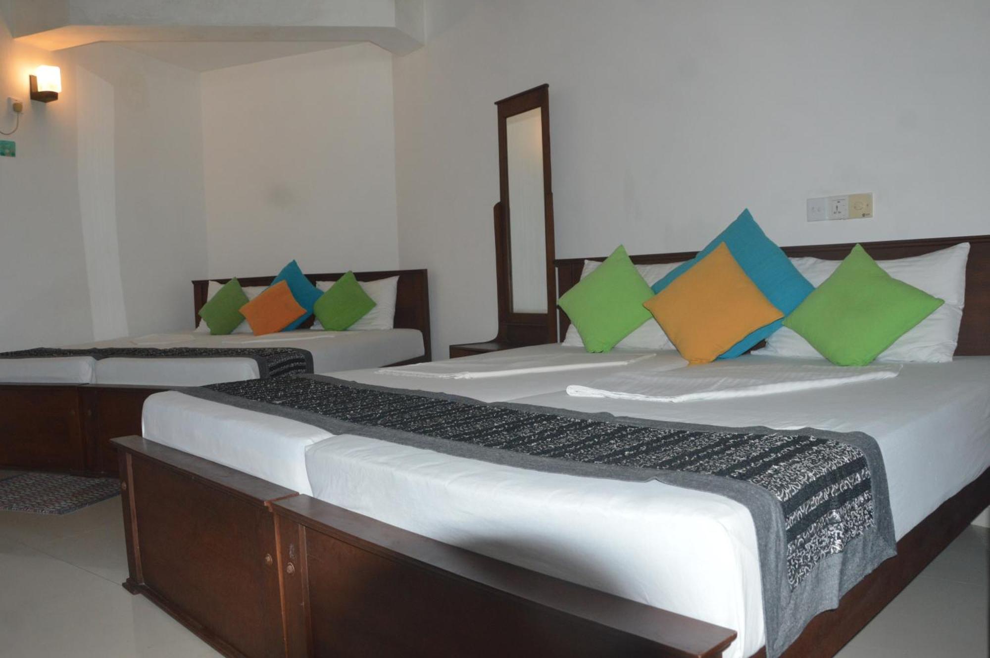 Weligama Bay View Hotel Exterior photo
